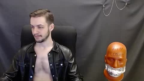 Snapshot of sir_damien chatting on 02-14-25, 04:26 Sir Damien online show from 02-14-25, 04:26