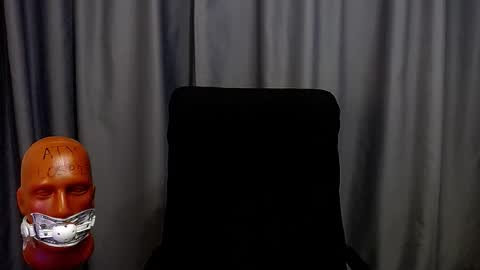 Snapshot of sir_damien chatting on 11-02-25, 09:06 Sir Damien online show from 11-02-25, 09:06