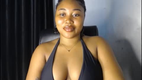 Siren XOXO online show from 11-11-25, 09:37