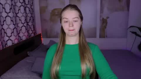 SirenaBloom online show from 07-18-26, 05:22