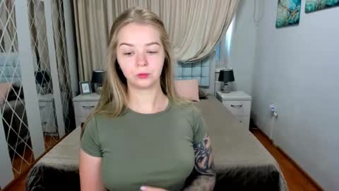 SirenaBloom online show from 07-22-26, 04:26