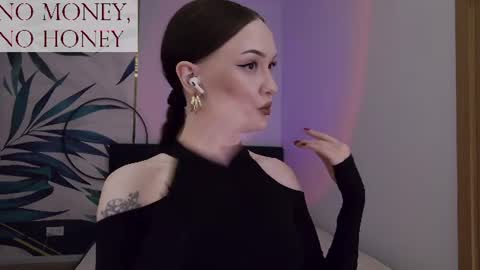 Snapshot of sirenaswhisper chatting on 06-16-26, 02:03 Goddess Sirena online show from 06-16-26, 02:03