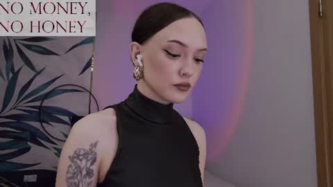 Snapshot of sirenaswhisper chatting on 06-16-26, 08:44 Goddess Sirena online show from 06-16-26, 08:44