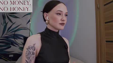 Snapshot of sirenaswhisper chatting on 07-22-26, 10:45 Goddess Sirena online show from 07-22-26, 10:45