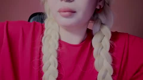 Snapshot of sirenveya chatting on 06-05-26, 02:40 sirenveya online show from 06-05-26, 02:40