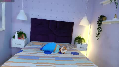 Snapshot of sirenyrouss chatting on 05-31-26, 03:36 sirenyrouss online show from 05-31-26, 03:36