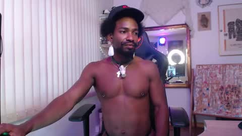 Snapshot of siriss_boyrag chatting on 03-05-25, 09:15 siriss_boyrag online show from 03-05-25, 09:15