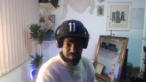 Snapshot of siriss_boyrag chatting on 10-13-25, 12:32 siriss_boyrag online show from 10-13-25, 12:32