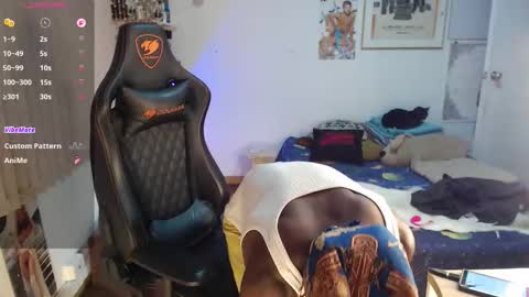 Snapshot of siriss_boyrag chatting on 12-14-25, 11:53 siriss_boyrag online show from 12-14-25, 11:53