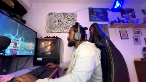 Snapshot of siriss_boyrag chatting on 03-08-26, 02:04 siriss_boyrag online show from 03-08-26, 02:04