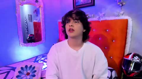 Snapshot of sirius_angels chatting on 12-04-24, 09:24 Sirius angels online show from 12-04-24, 09:24