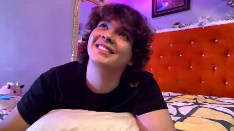 Snapshot of sirius_angels chatting on 12-05-24, 11:40 Sirius angels online show from 12-05-24, 11:40