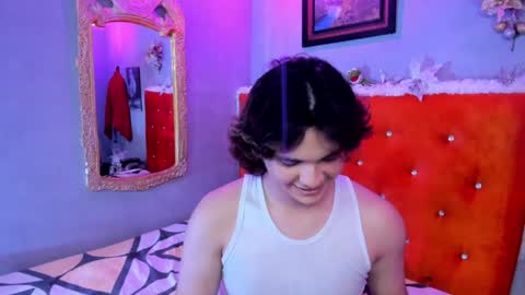 Snapshot of sirius_angels chatting on 12-15-24, 08:25 Sirius angels online show from 12-15-24, 08:25