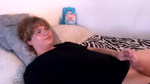 Snapshot of sirius_angels chatting on 02-15-26, 07:51 Sirius angels online show from 02-15-26, 07:51