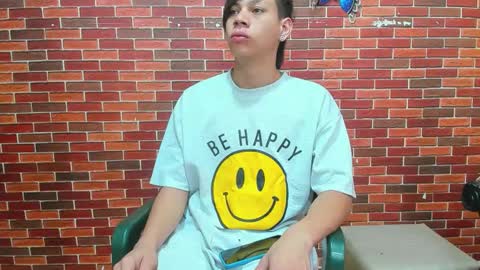 Snapshot of sirryant chatting on 02-14-25, 12:36 SIR RYANT online show from 02-14-25, 12:36