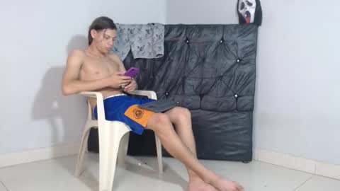 Snapshot of sirryant chatting on 11-30-25, 04:49 SIR RYANT online show from 11-30-25, 04:49