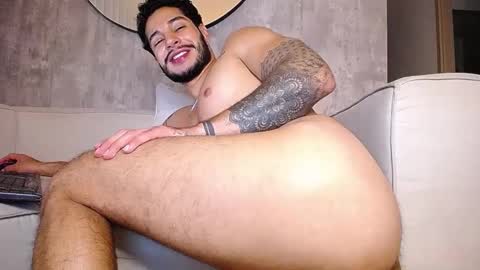 Snapshot of sirs_papi chatting on 01-09-25, 06:06 Call me papi online show from 01-09-25, 06:06