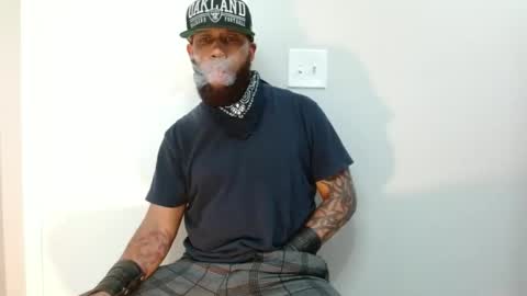 Snapshot of sirtylattimore chatting on 10-27-25, 10:30 SirTyLattimore online show from 10-27-25, 10:30