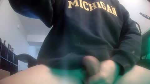 Snapshot of sirwally19er chatting on 04-08-26, 12:05 sirwally19er online show from 04-08-26, 12:05