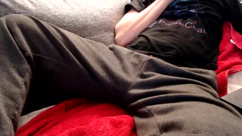 looking for older male ore female to use me sexually and be good to me ahhhhh online show from 01-06-25, 11:09