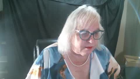 Sissy Diane online show from 01-25-25, 12:38