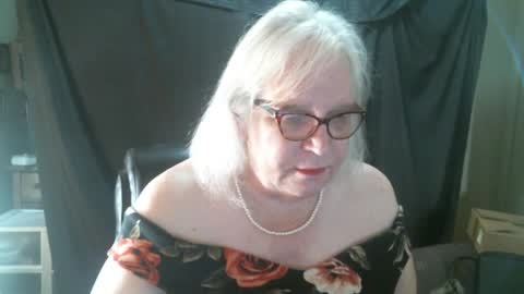 Sissy Diane online show from 02-23-25, 01:53
