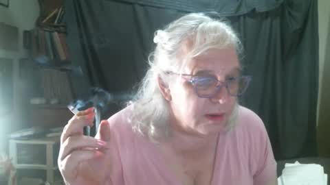 Sissy Diane online show from 10-22-25, 11:37