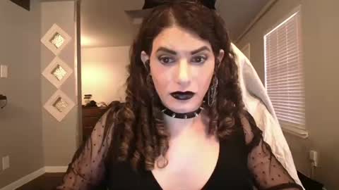 sissyember online show from 10-20-25, 07:47
