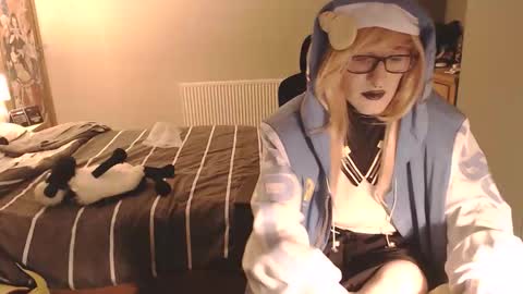 Snapshot of sissygothx chatting on 12-05-25, 01:03 SissyGothx online show from 12-05-25, 01:03