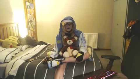 Snapshot of sissygothx chatting on 12-15-25, 01:21 SissyGothx online show from 12-15-25, 01:21