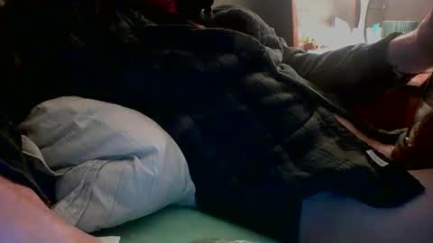 Snapshot of sitonmywhitecock chatting on 03-08-26, 01:47 love2cum online show from 03-08-26, 01:47