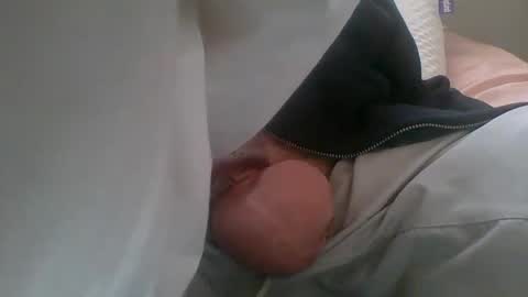 Snapshot of sitonmywhitecock chatting on 03-29-26, 01:00 love2cum online show from 03-29-26, 01:00