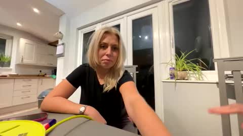 Snapshot of size10doubleg chatting on 10-26-25, 01:00 Doubleg online show from 10-26-25, 01:00