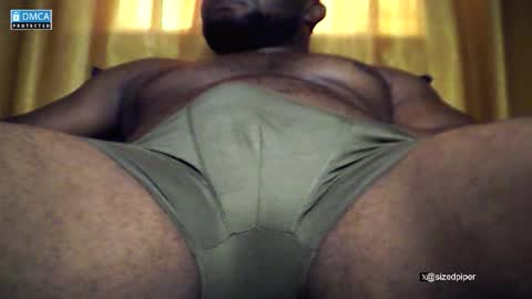 Snapshot of sizedpiper chatting on 12-19-25, 04:36 Pvt is open. Drop thumbs up in satisfaction online show from 12-19-25, 04:36