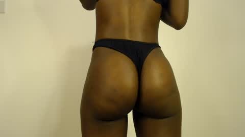 sizzly_ass online show from 06-25-26, 02:32