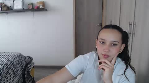 Snapshot of skarlet_adams chatting on 12-12-24, 07:15 Alice online show from 12-12-24, 07:15