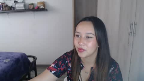 Snapshot of skarlet_adams chatting on 12-26-24, 07:05 Alice online show from 12-26-24, 07:05