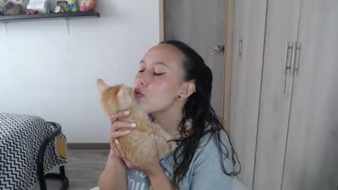 Snapshot of skarlet_adams chatting on 01-07-25, 07:59 Alice online show from 01-07-25, 07:59