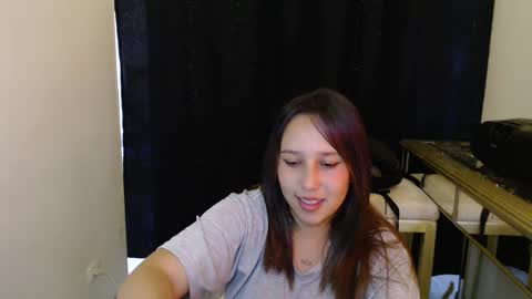 Snapshot of skarlet_adams chatting on 01-16-25, 09:51 Alice online show from 01-16-25, 09:51