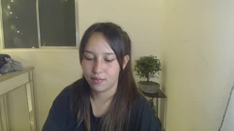 Snapshot of skarlet_adams chatting on 01-21-25, 03:37 Alice online show from 01-21-25, 03:37