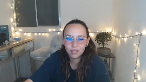 Snapshot of skarlet_adams chatting on 01-30-25, 09:47 Alice online show from 01-30-25, 09:47