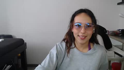 Snapshot of skarlet_adams chatting on 02-05-25, 08:35 Alice online show from 02-05-25, 08:35