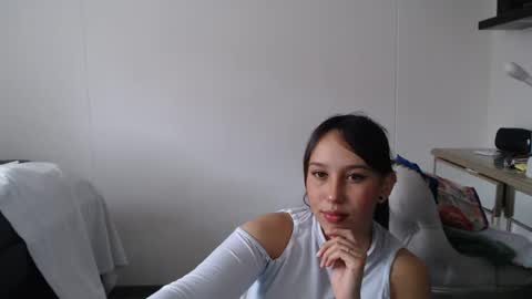 Snapshot of skarlet_adams chatting on 02-12-25, 07:35 Alice online show from 02-12-25, 07:35