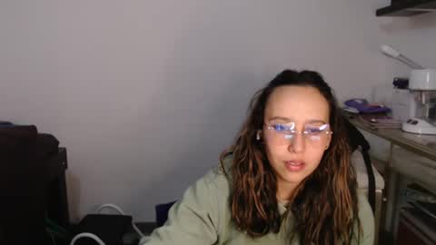 Snapshot of skarlet_adams chatting on 03-05-25, 02:57 Alice online show from 03-05-25, 02:57