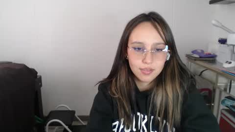 Snapshot of skarlet_adams chatting on 03-06-25, 08:59 Alice online show from 03-06-25, 08:59