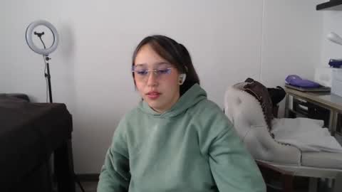 Snapshot of skarlet_adams chatting on 03-10-25, 07:29 Alice online show from 03-10-25, 07:29