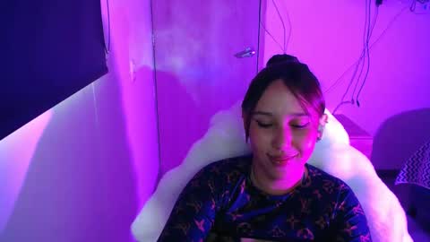 Snapshot of skarlet_adams chatting on 09-11-25, 09:15 Alice online show from 09-11-25, 09:15