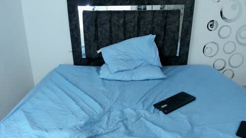 Snapshot of skarleth018 chatting on 10-27-25, 12:09 Skarleth online show from 10-27-25, 12:09