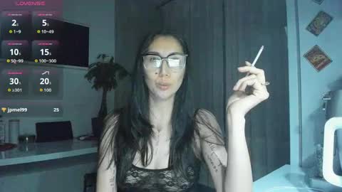 Snapshot of skarlettforeve chatting on 06-01-26, 12:01 skarlett online show from 06-01-26, 12:01