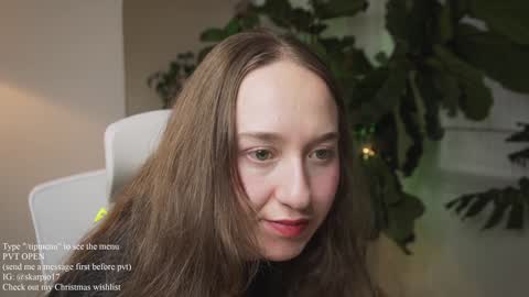 Snapshot of skarpio17 chatting on 12-22-24, 07:21 Im Scarlett ONLINE 5pm-10pm NYC time online show from 12-22-24, 07:21